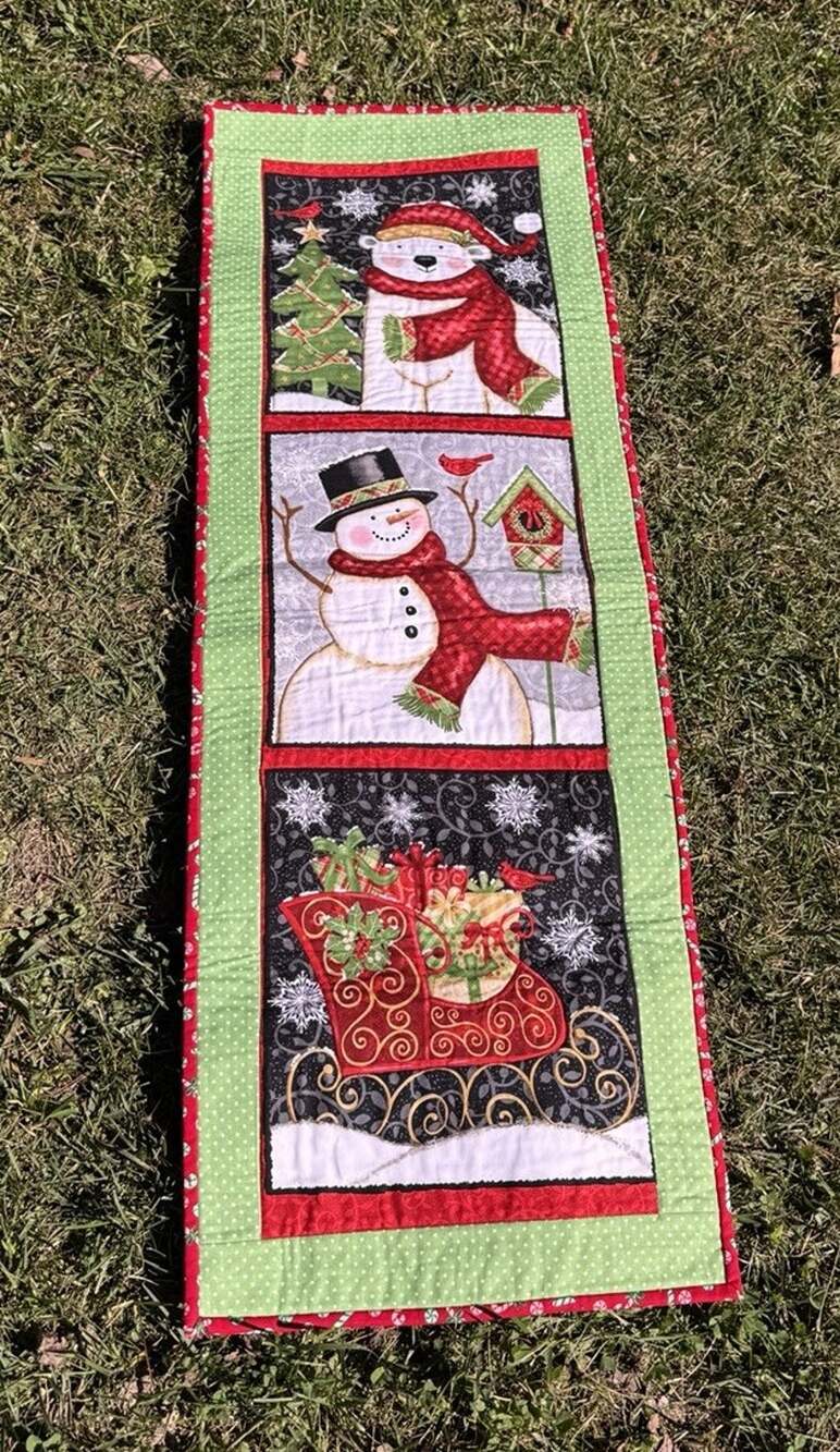 Handmade Snowman Quilted Wall Hanging Winter Christmas Textile Holiday EUC 44”’L
